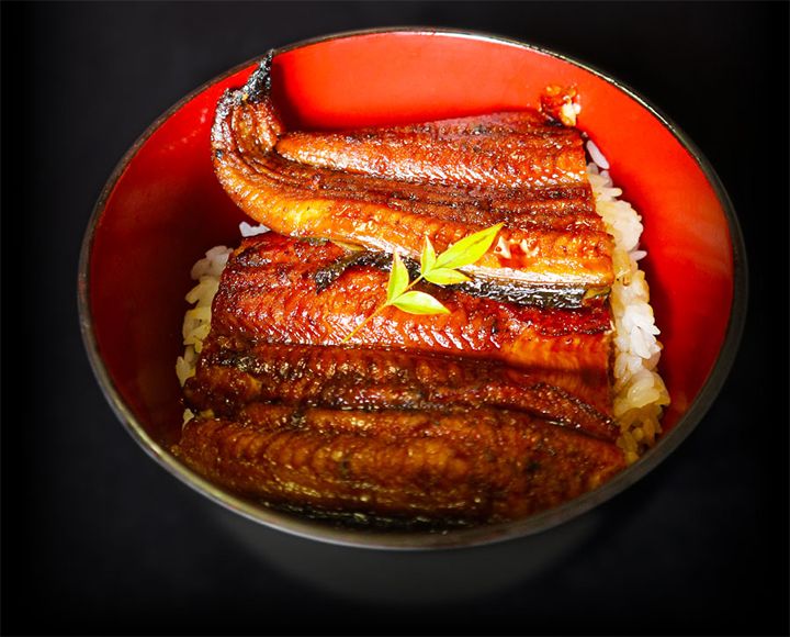 「鹿児島県産蒲焼きうなぎ 国産 特大3尾」(鹿児島鰻販売)
