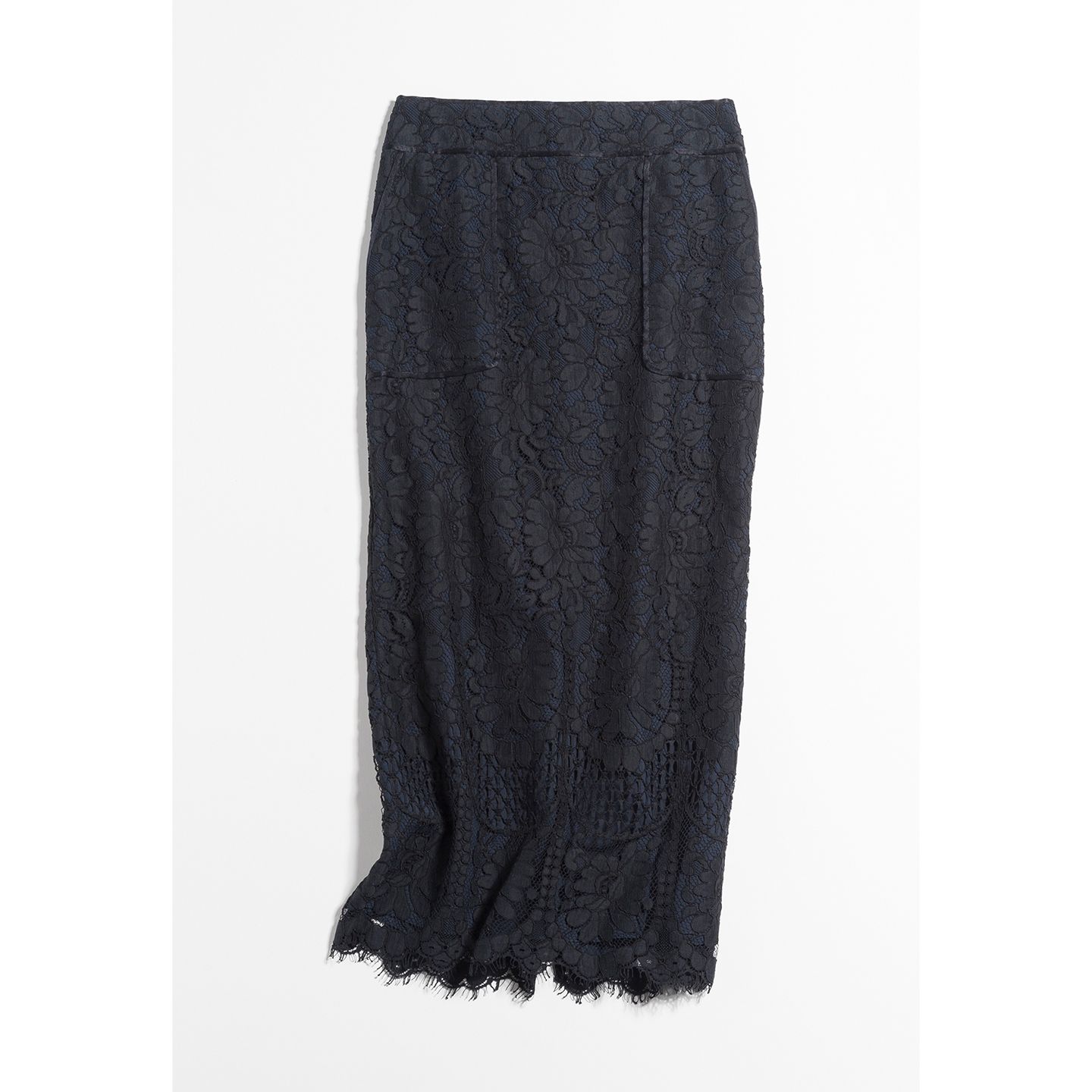 スカート¥72,000(ebure)