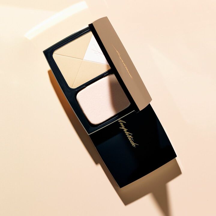 アンプリチュード コンプリートフィット パウダーファンデーション SPF25・PA++ 全9色¥10,450(セット価格)