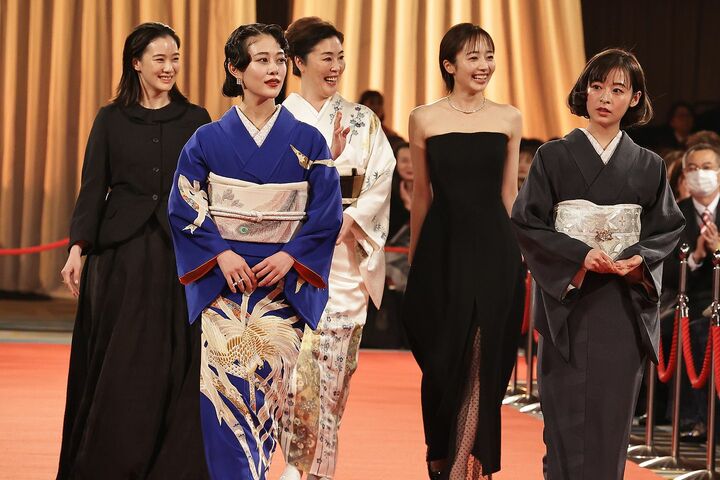 第49回 日本アカデミー賞 優秀助演女優賞レッドカーペット