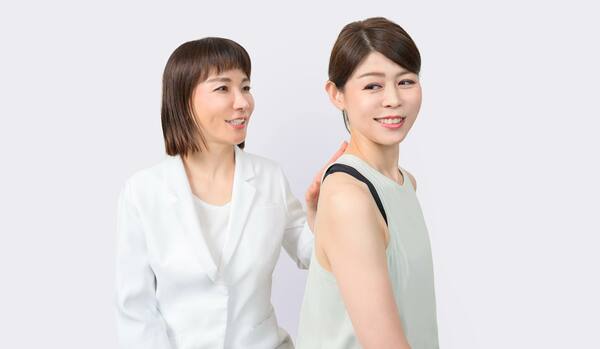「スマホ首（ストレートネック）」を放置すると老け顔に？【村木宏衣さん指導】後頭下筋群ほぐしが効く