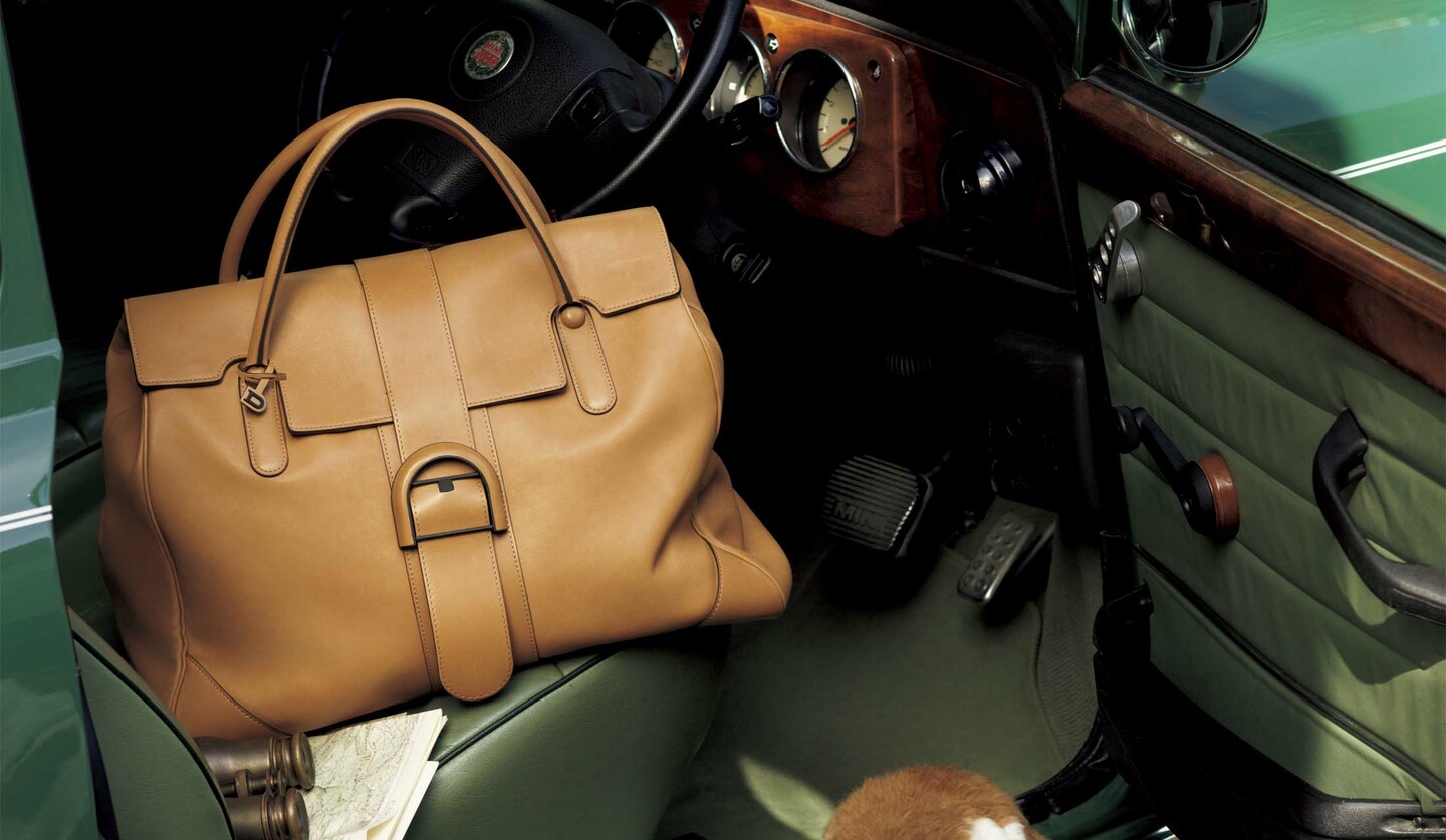 デルヴォーのバッグ『L’XXL』