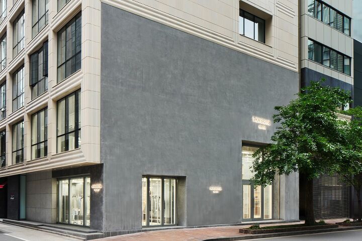 トム ブラウン 銀座店の外観
