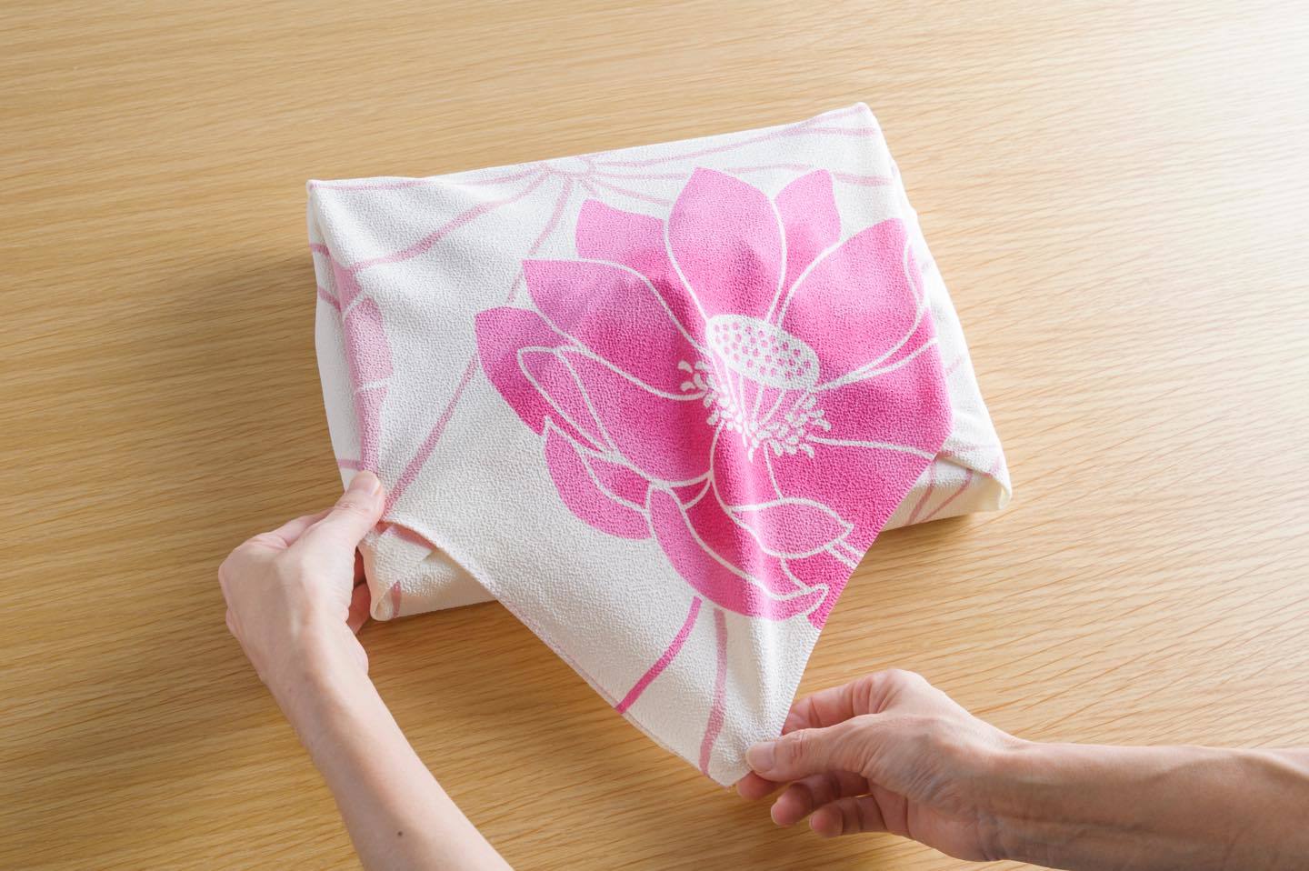 花の絵柄が表に現れます