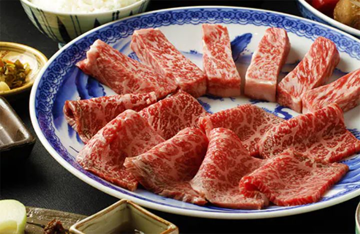 「豚捨 KITTE丸の内店」(東京都千代田区丸の内)
