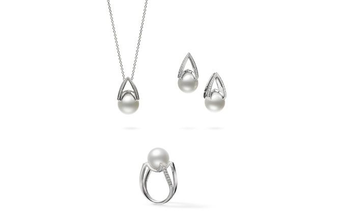MIKIMOTO M Collection［ホワイトゴールド×ダイヤモンド×パール］ピアス￥1,050,000・ペンダント￥650,000・リング￥760,000（すべて税抜）