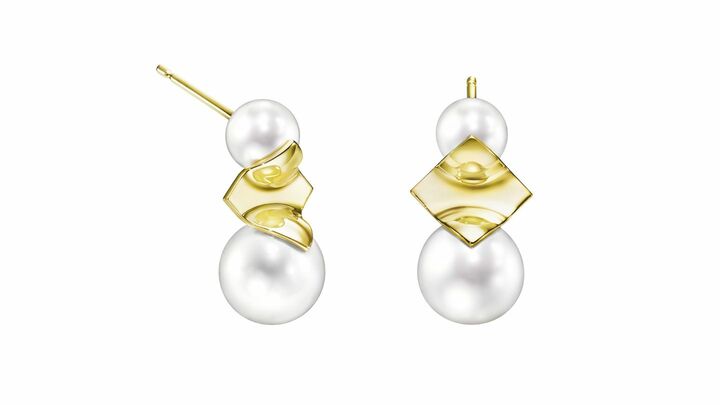 「TASAKI」のピアス『スクエアリーフ』