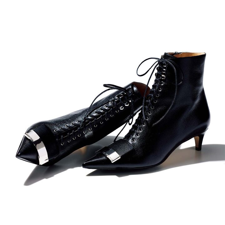 靴［ヒール：4.5cm］￥150,000 （セルジオ ロッシ）　[Precious2018年12月号146ページ] 