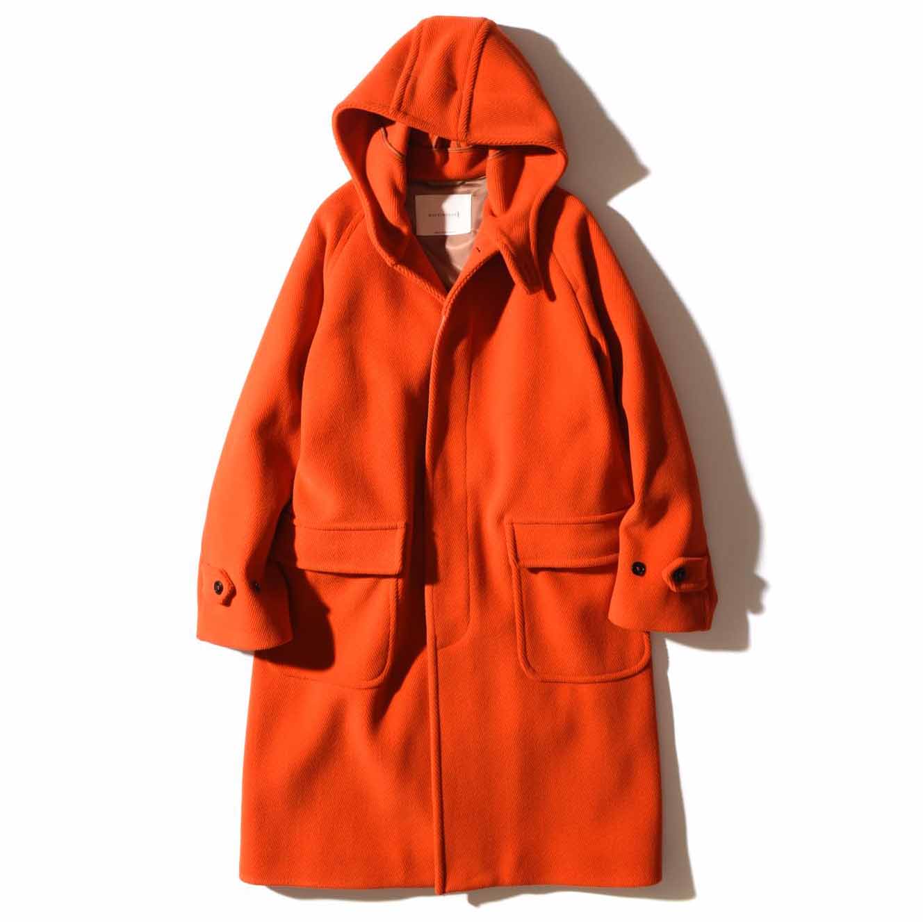 コート¥154,000(マッキントッシュ青山店)