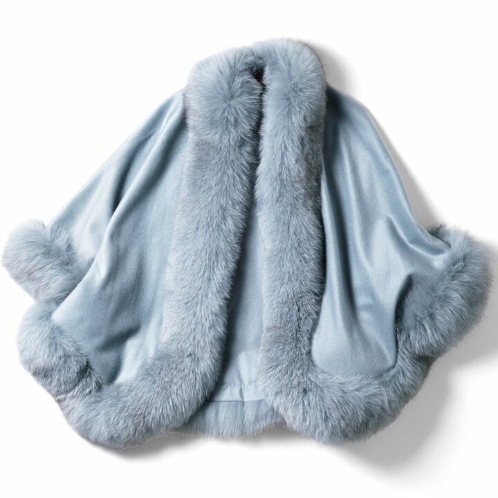 マント￥230,000（和光〈プラピエ〉）　[Precious2018年12月号306ページ] 　