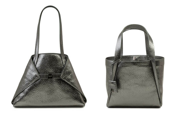 左/「アイ スモール ショルダー」¥170,000、右/「アレックス スモール」¥170,000(ともに税抜)