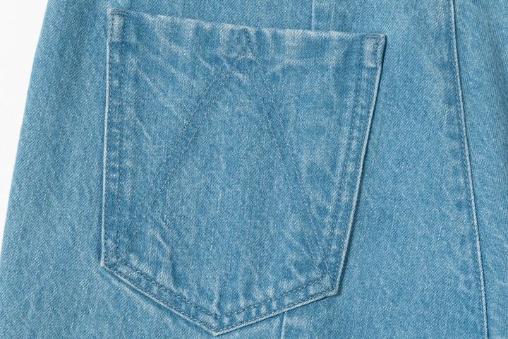 「オブリオ」のデニムパンツ