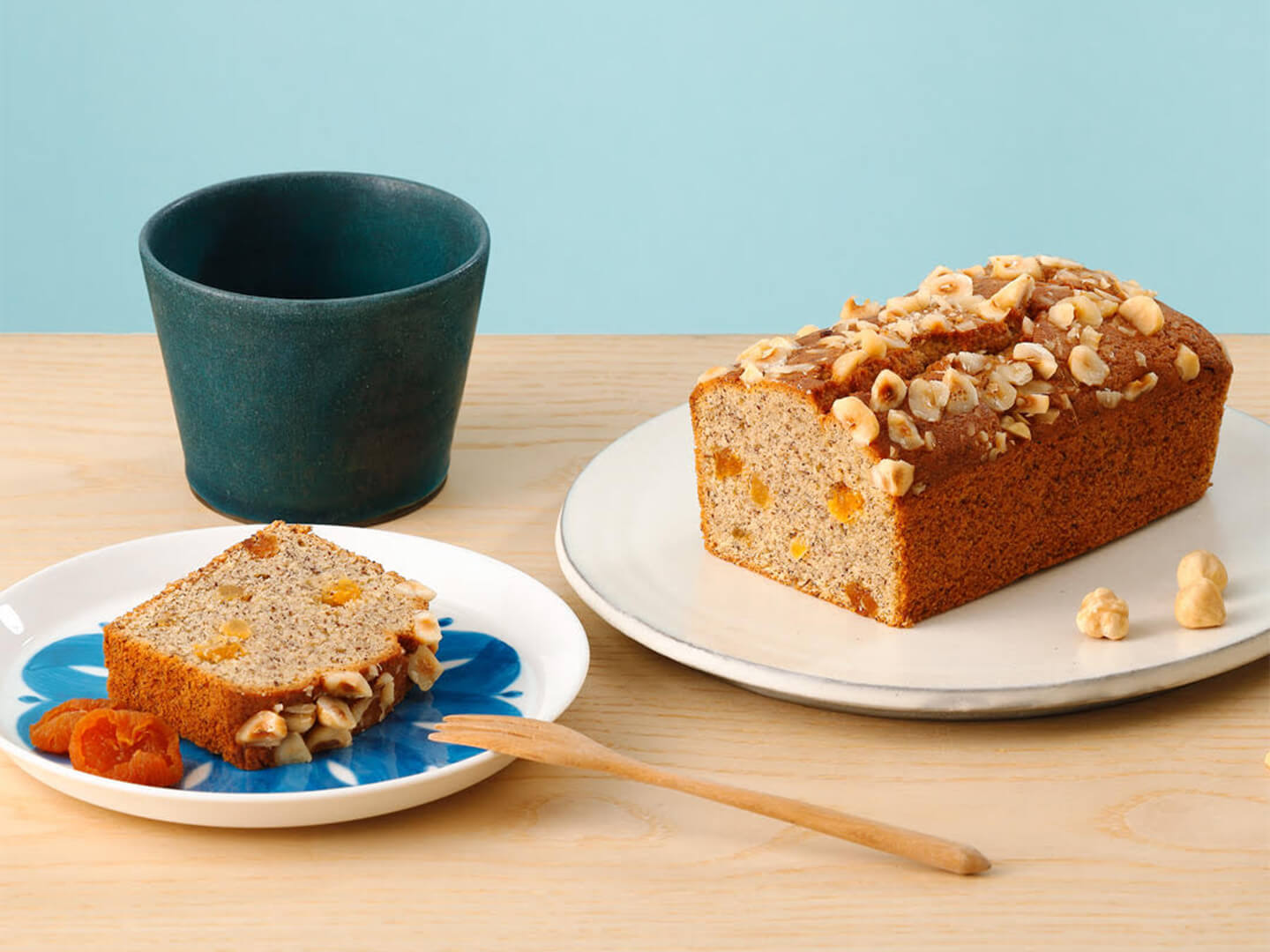 「ヘーゼルナッツとアプリコットのケーク」