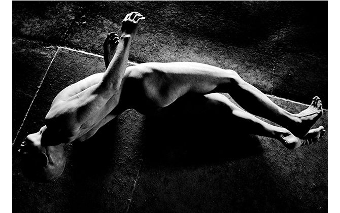 Keiichi Tahara: Photosynthesis 1978–1980 featuring Min Tanaka 田原桂一氏写真展