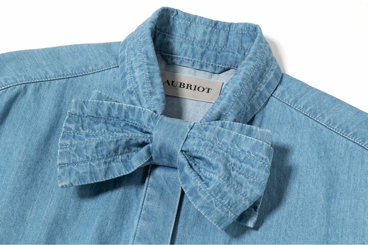 「オブリオ」のデニムシャツ