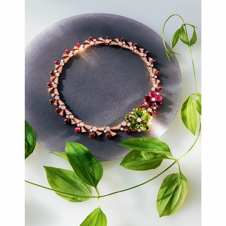 ネックレス［ピンクゴールド×ダイヤモンド×ペリドット×ルベライト×ルビー］￥52,410,000／予価（ブルガリ ジャパン）[Precious2019年4月号68ページ] 