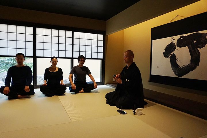 日本初、建仁寺塔頭、両足院の坐禅をホテルで体験。