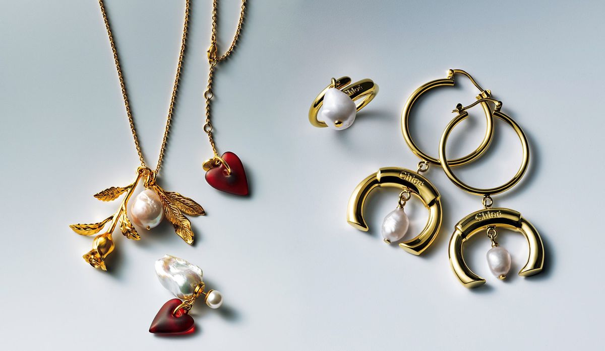 ディオール」や「セリーヌ」など…魅せ上手な女性が熱愛するモード系