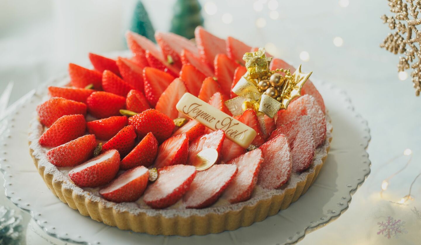 群馬・前橋の「白井屋ホテル」の2025年のクリスマスケーキ「苺のクリスマスタルト」