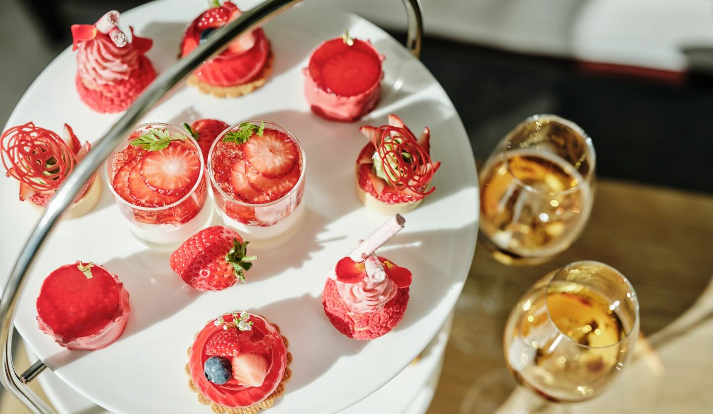東京エディション虎ノ門「ストロベリー キャビア アフタヌーンティー」