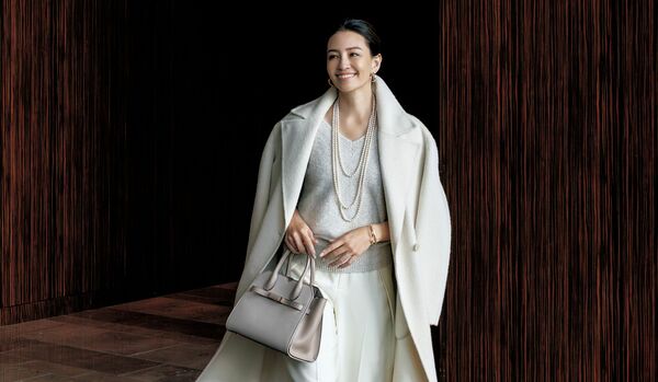 1/28 Wed|表情豊かなオールホワイトスタイルで、強さも柔らかさも併せ持ったキャリアスタイルに【365日コーディネート】