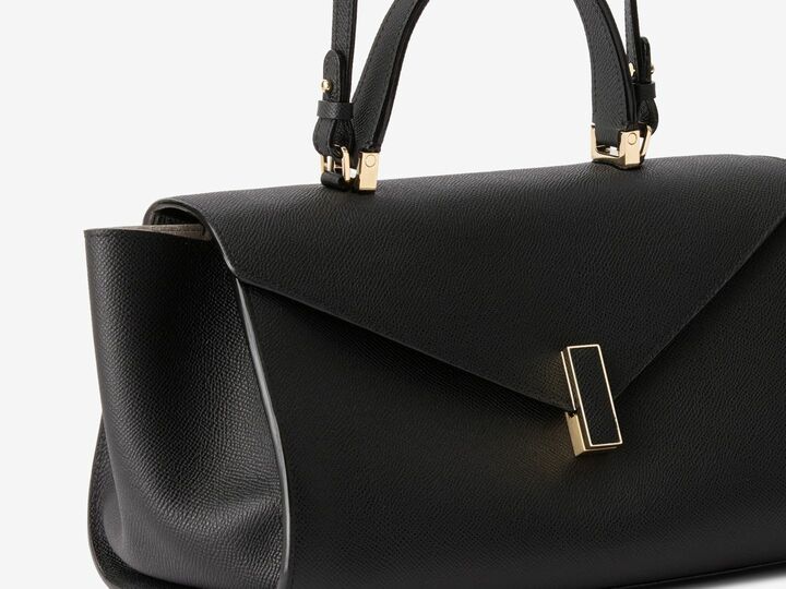 「ヴァレクストラ」のバッグ『イジィデ エディター』