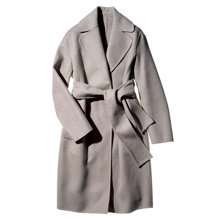 コート￥585,000（ボッテガ・ヴェネタ ジャパン）　[Precious2018年11月号97ページ] 