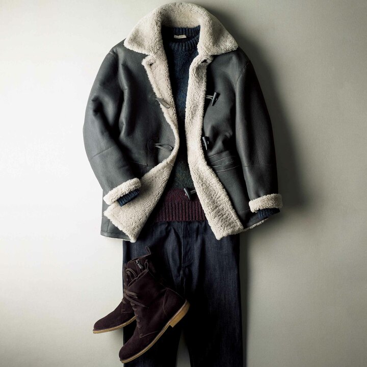 コート¥830,000・ニット¥120,000・パンツ¥60,000・靴¥90,000(ボッテガ・ヴェネタ ジャパン)