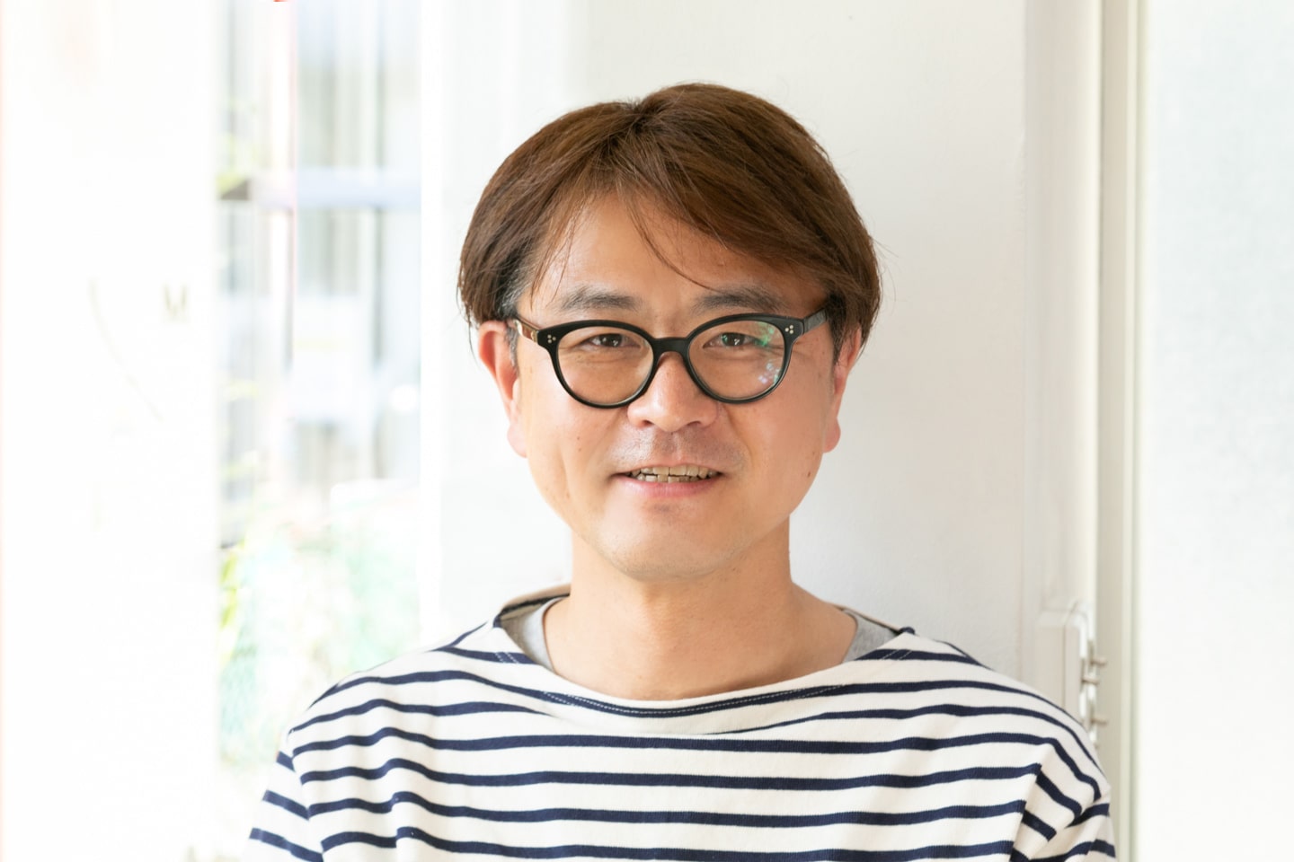 MAISON TSUMUGI クラフトマン・中島 学さん。趣味はランニングという中島さん。「週に4~5回は、早朝にランニングをしています。走っていると頭がフラットになる感じ。四季を感じられるのも好きなところです」Instagramアカウント@nakajiman122