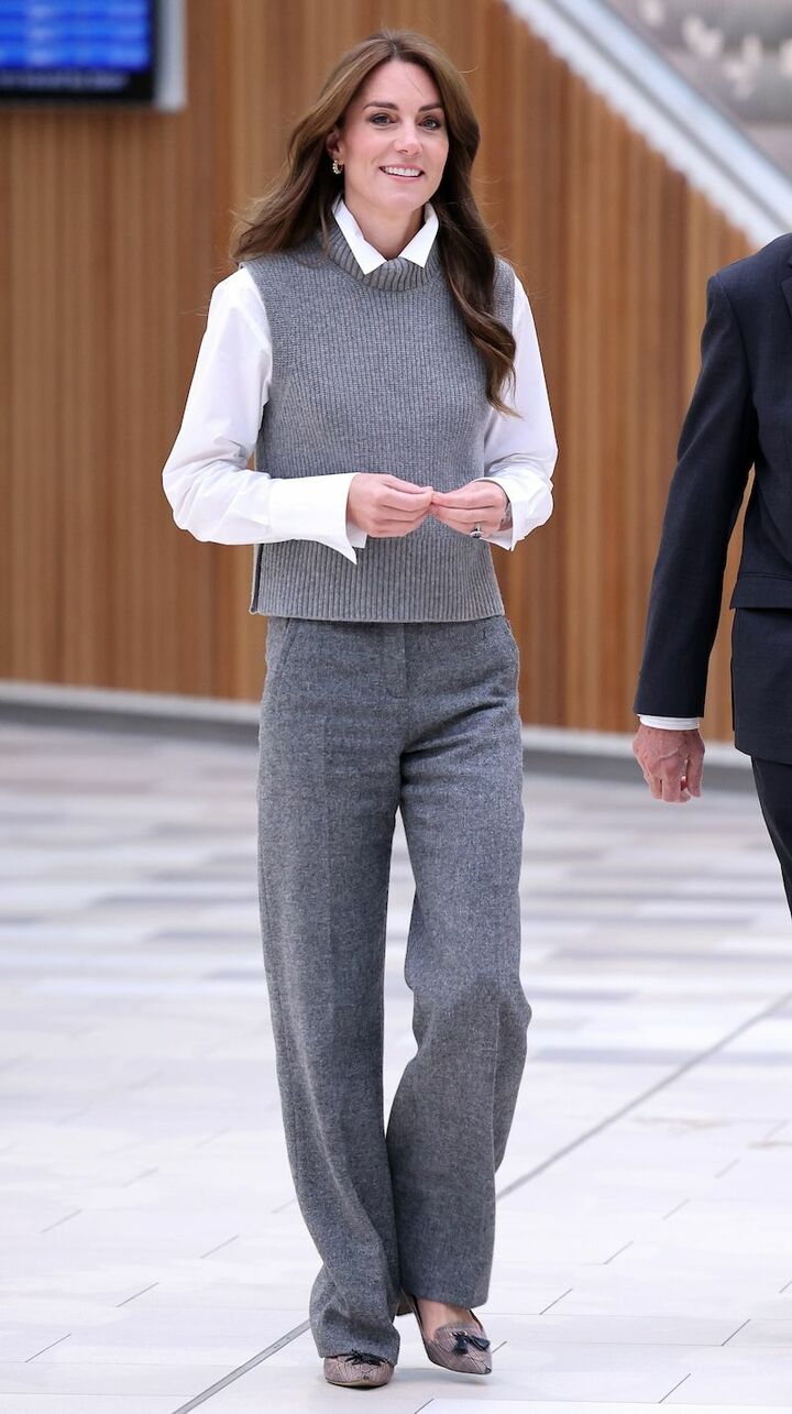 ファッションニュース_3,キャサリン妃_2,シャツ_3,ワイドパンツ_1,大人コーデ_3