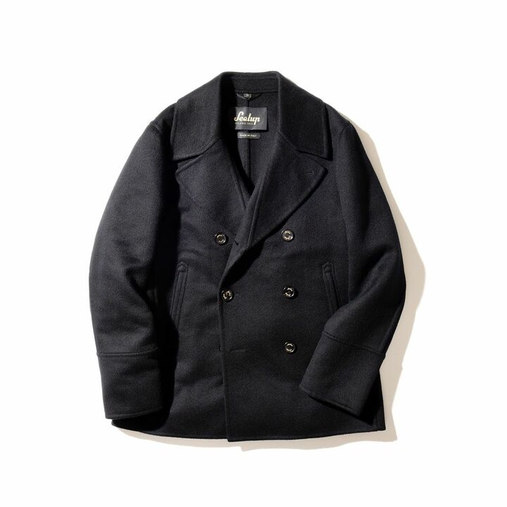 Pコート(ブラックショート)¥418,000(エスディーアイ〈シーラップ〉)
