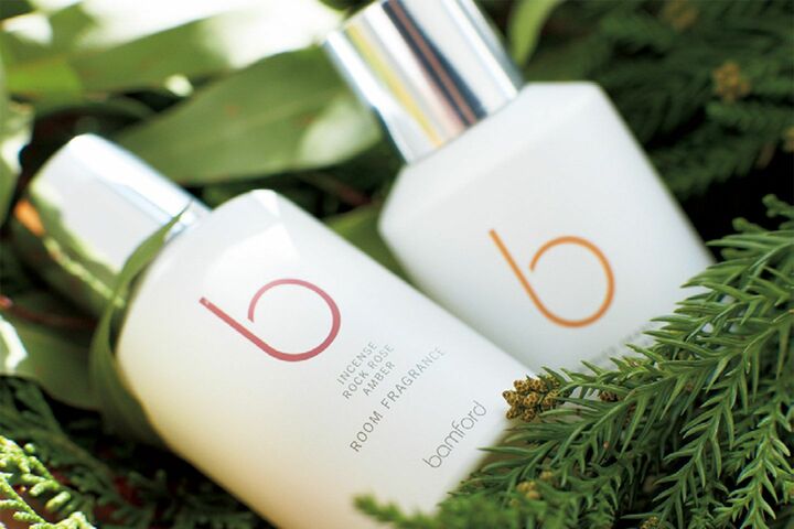 ルームフレグランス 100ml  各￥6,000 左から／よく晴れた冬の空気を思わせるアンバー系で、瞑想にも最適な「インセンス」・食事シーンにも似合う生き生きとした柑橘系の「オレンジ」（ピューリティ〈バンフォード〉）　[Precious2019年2月号116ページ]