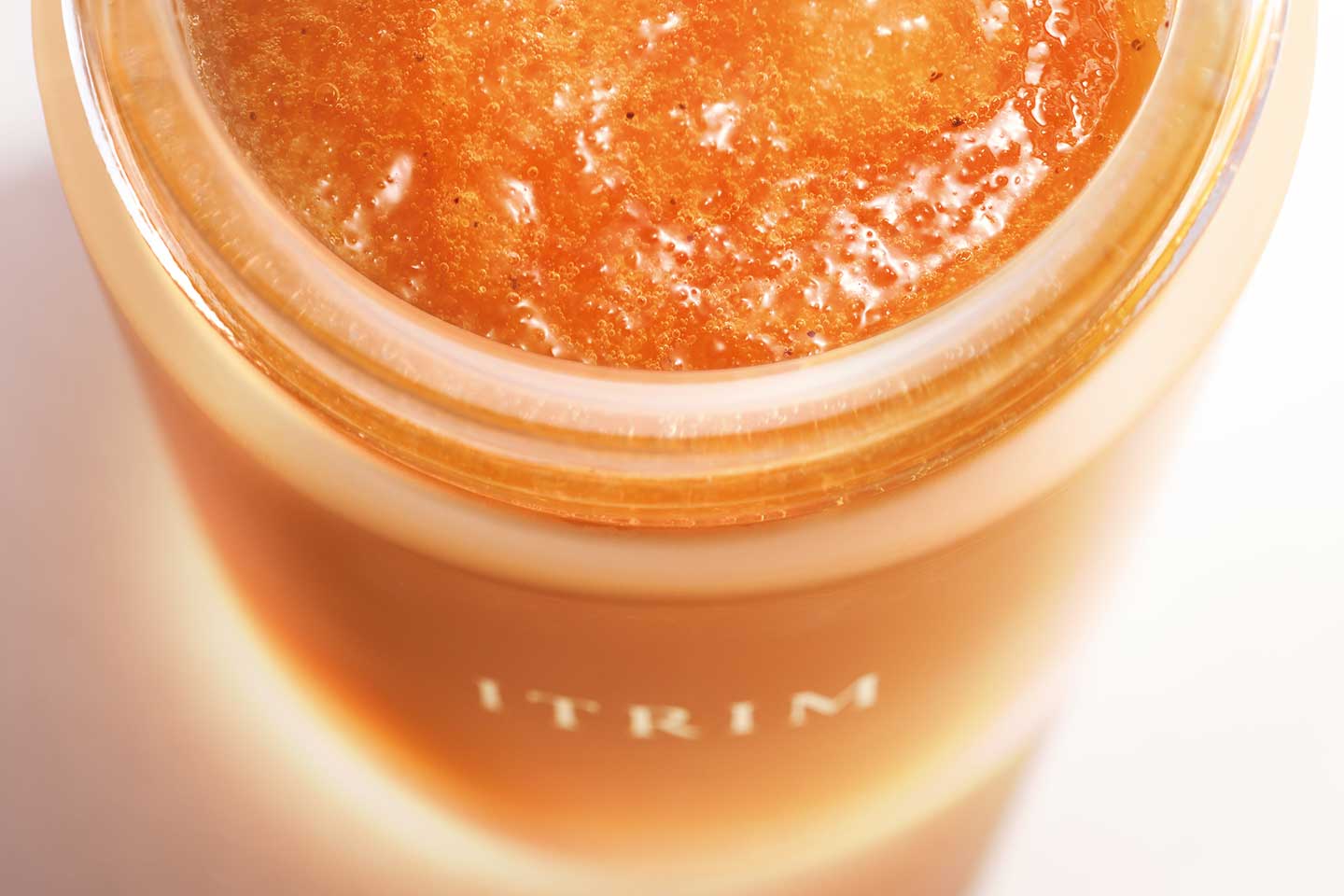 ジュレのような感触の「ITRIM」のゴマージュ。