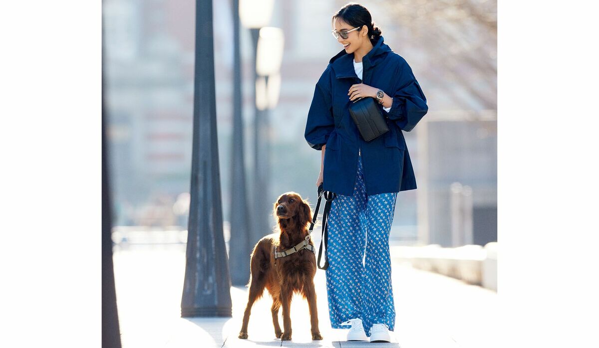 明日は「マックスマーラ」最旬アイテムで【ネイビーコーデ】を満喫して