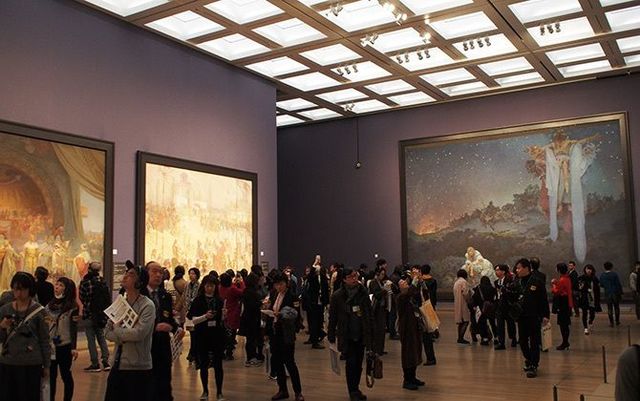 国立新美術館「ミュシャ展」で世界初公開の超大作に酔う | Precious.jp