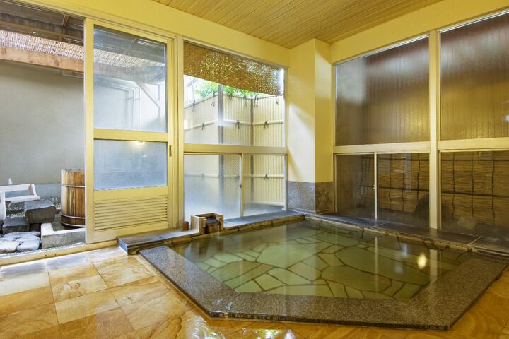 「ぶどうの湯」内湯