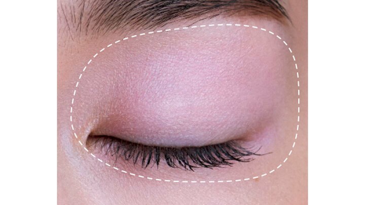 ピンクメイクを纏ったモデルの大塚まゆかさんの目元