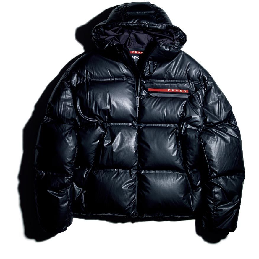 名品DATA ¥350,000※予定価格(プラダ クライアントサービス) ●素材:ナイロン100% ●サイズ展開:XS~XL ●色展開: 1色のみ