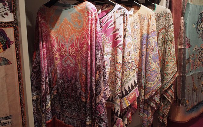 エトロ(ETRO)のポンチョ
