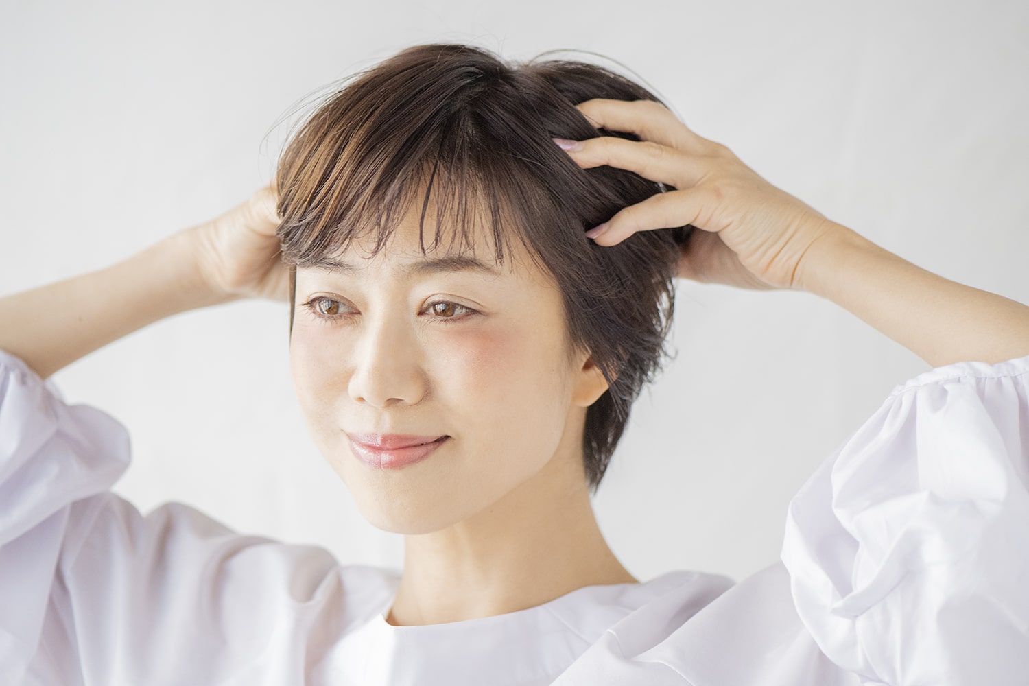 STEP5:ヘアスプレーをふきかける