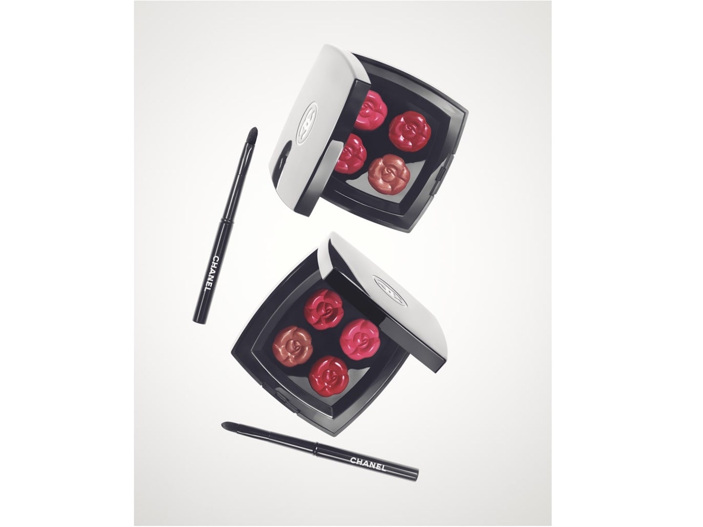 2020年3月6日発売される、シャネルの「ラフルール エ ローメークアップコレクション」©CHANEL