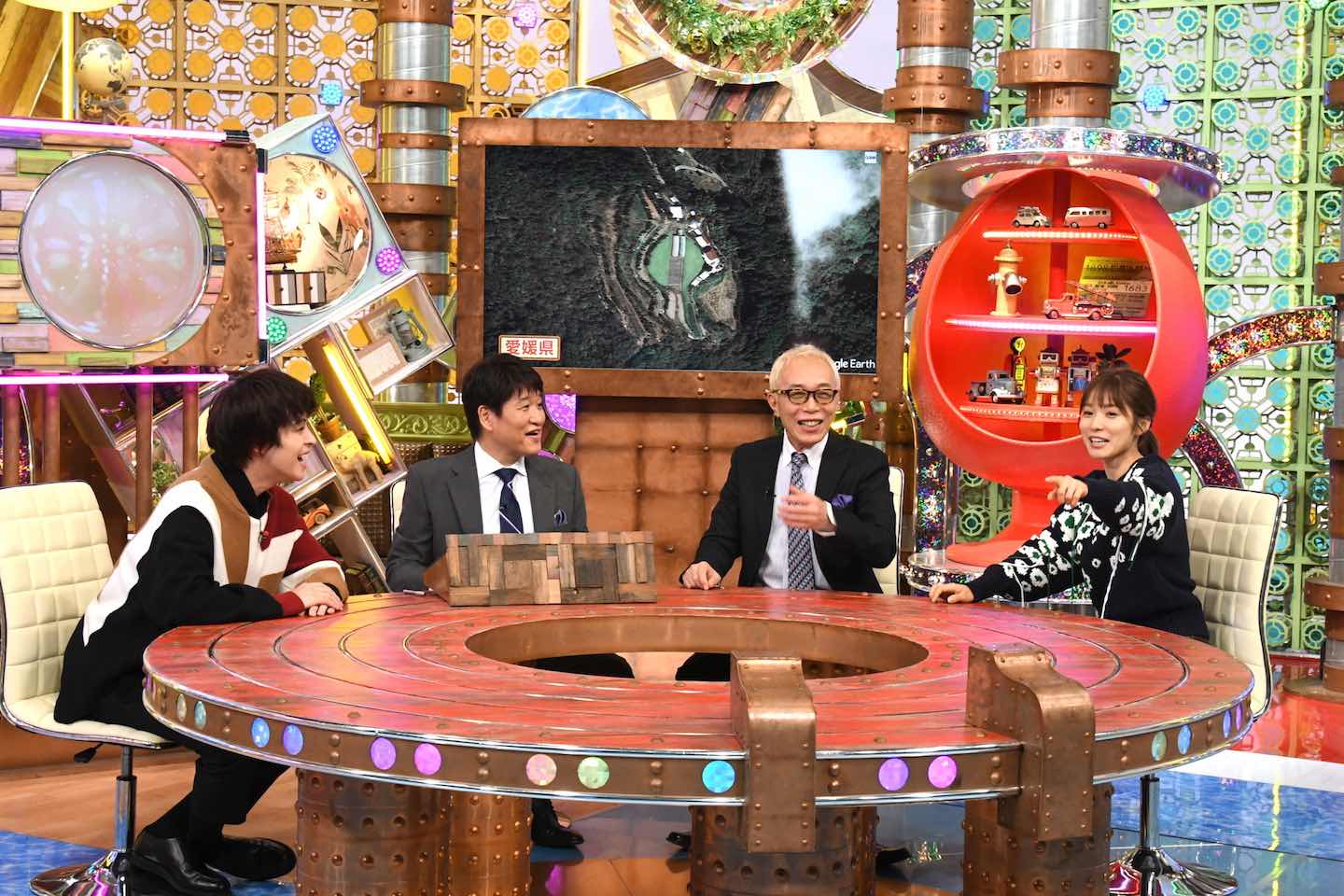 左から:西銘駿さん、林修先生、所ジョージさん、松岡茉優さん ©ABCテレビ