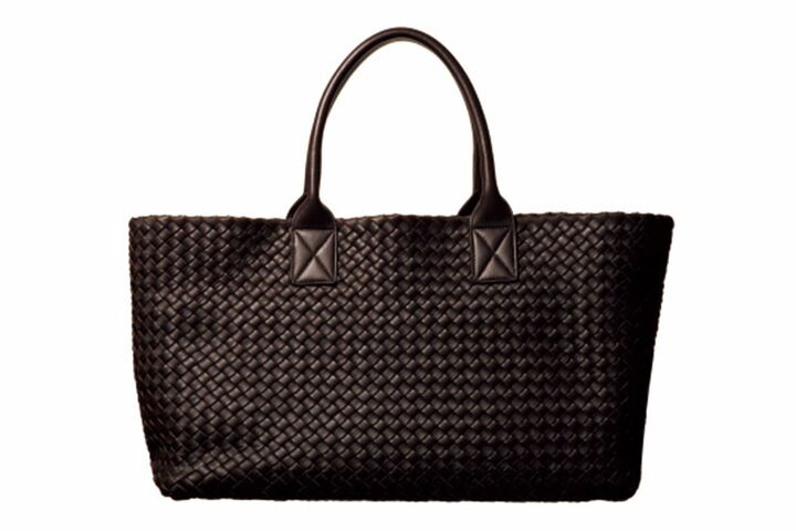 バッグ「エスプレッソ」￥830,000【縦25×横40×マチ16cm】（ボッテガ・ヴェネタ ジャパン）　[Precious2018年11月号301ページ] 