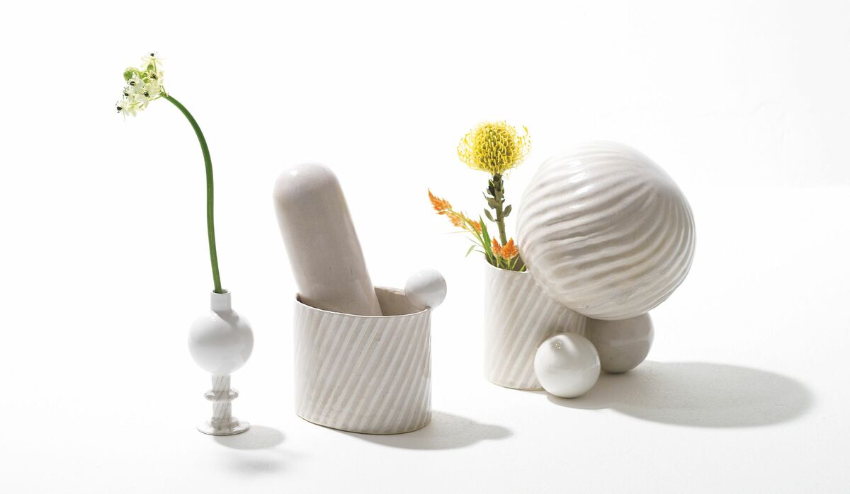 注目の陶芸家・市橋美佳さんが手掛ける【詩情豊かなフラワーベース】に