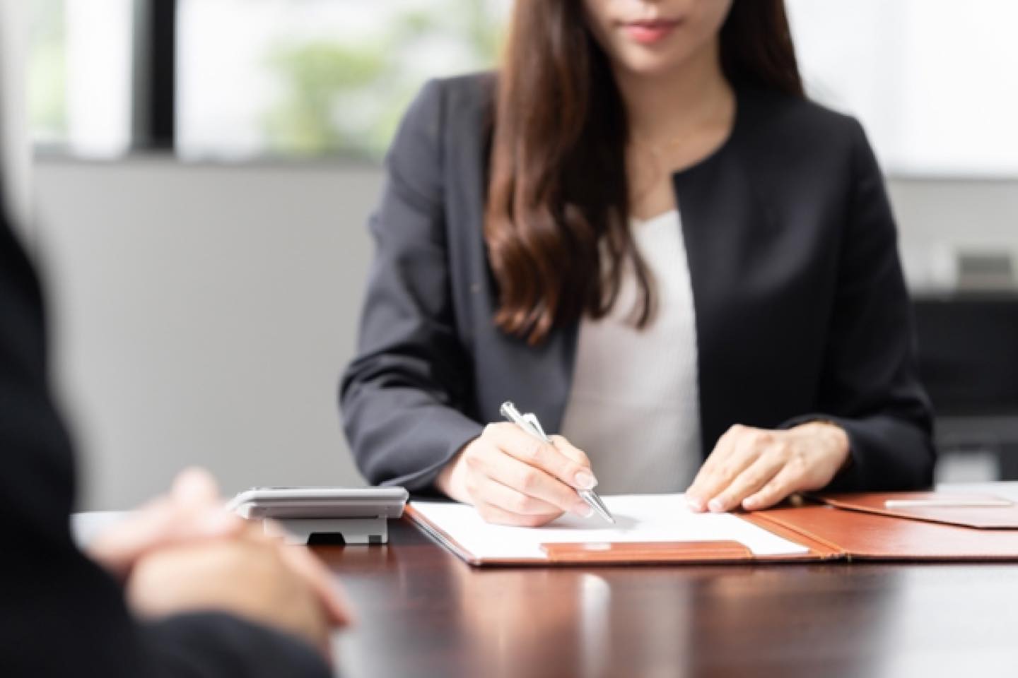 妻がたくさん働くと、夫の手取りが減ってしまう?