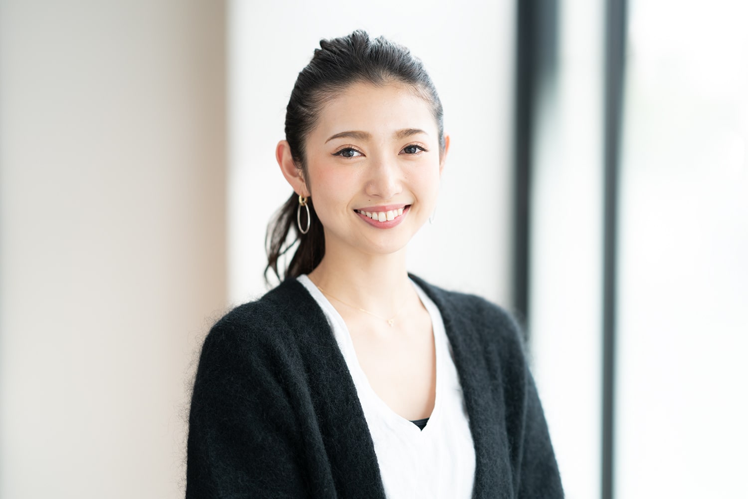 Velvet on the Beach デザイナー・中野悠里さん。休日はジムで筋トレをして過ごすとか。「特にヒップラインを中心に鍛えて、美尻を目指しています」