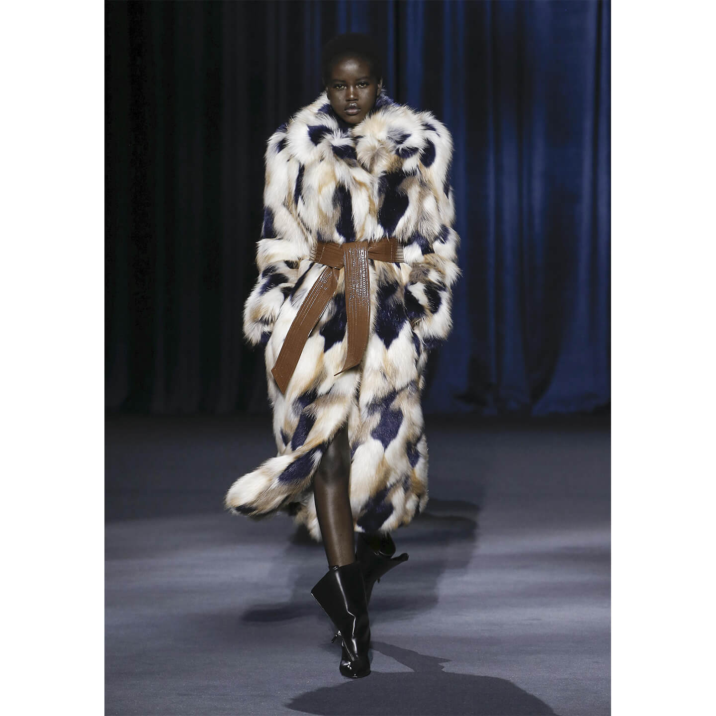 GIVENCHY(ジバンシィ)のルック画像