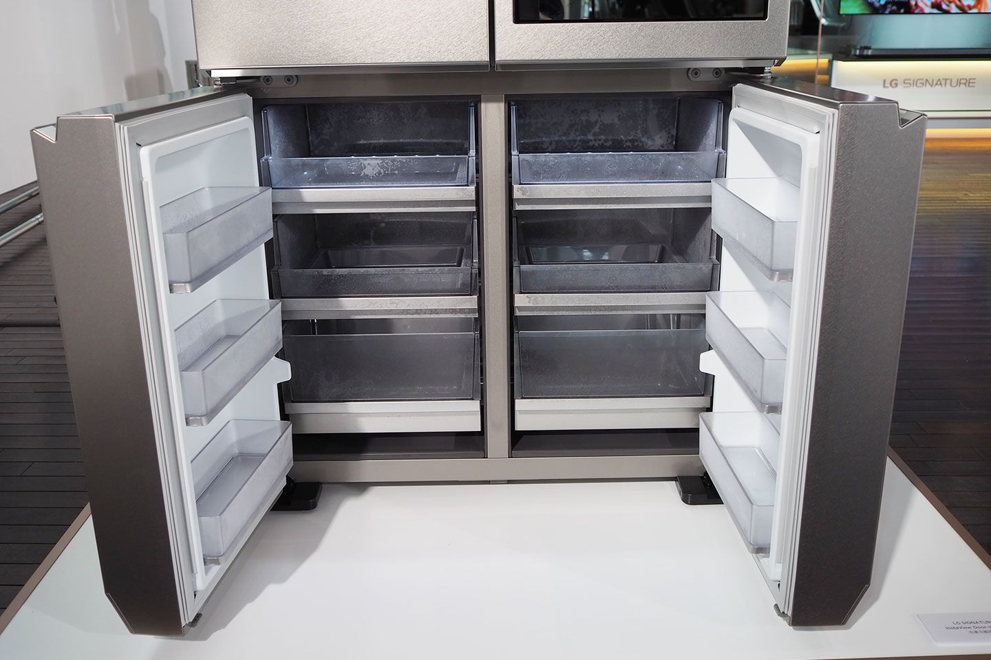 物の取り出しやすさが工夫された冷凍庫