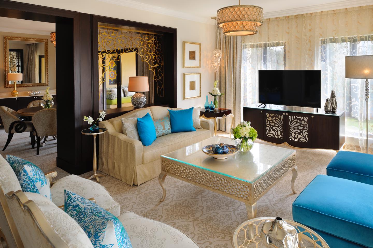 One&Only_RoyalMirage_Accommodation_AC_ExecutiveSuiteLivingRoom