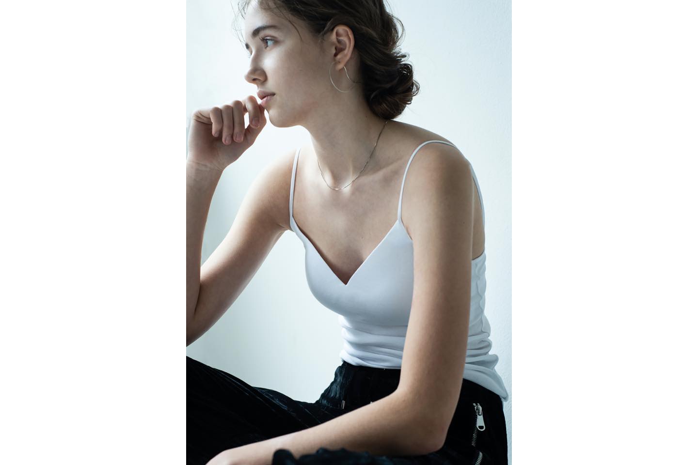 Nadia¥14,000 ■サイズ展開/1(S)、2(M)、3(L)、4(XL) ■カラーバリエーション/ホワイト、ブラック、ヌードピンク
